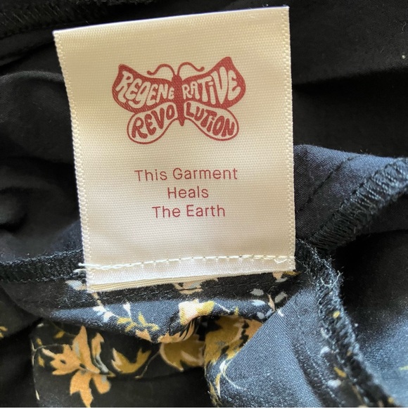 Christy Dawn The Carina Dress in Night Chrysanthemum - Size Medium - Picture 11 of 11